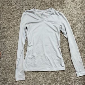 NIKE WOMENS LONG SLEEVE CREW NECK TOP